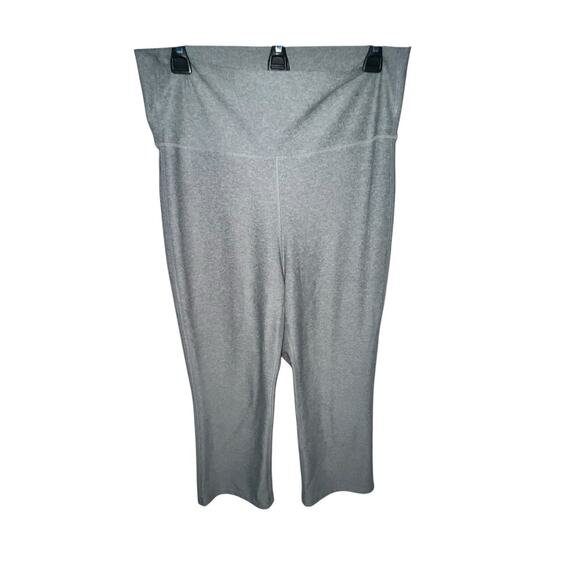 EUC Old Navy Cloud Extra High-Rise Kick Flare Leggings – Size L – Gray - Picture 1 of 5